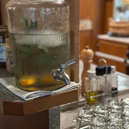 Bacharacher Hof מלון באכאראך